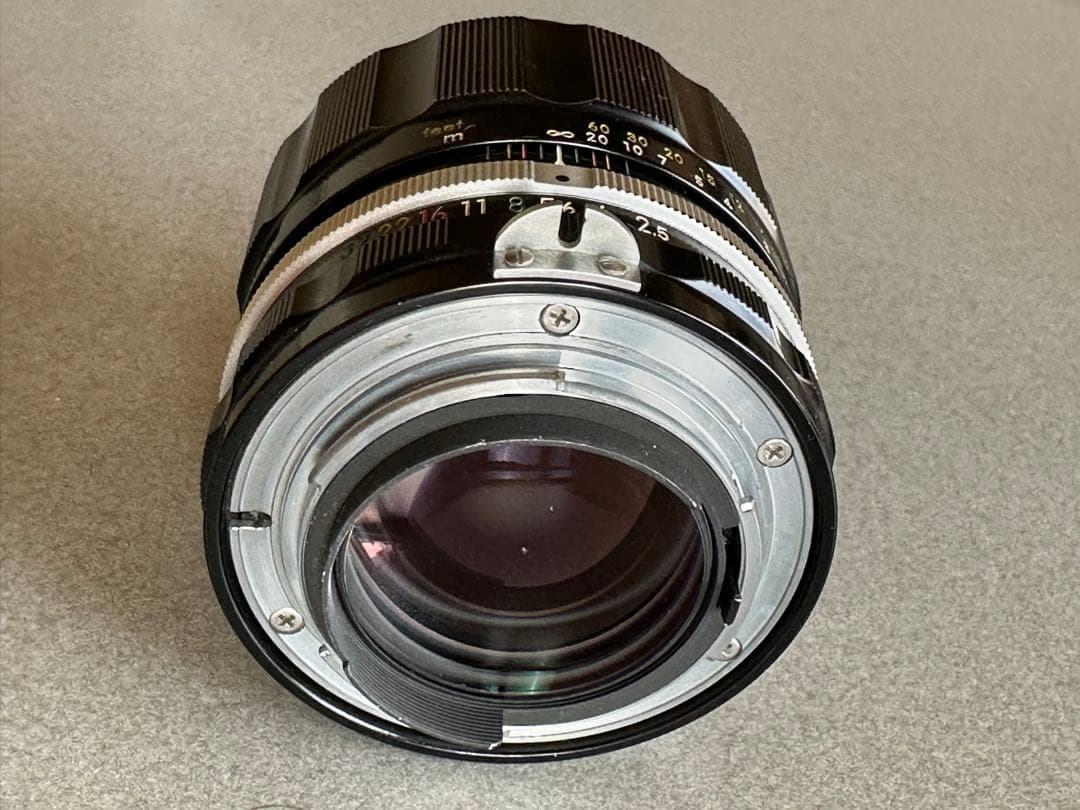 Nikon ニコン Nikkor-P.C 105mm f/2.5 レンズ、フード