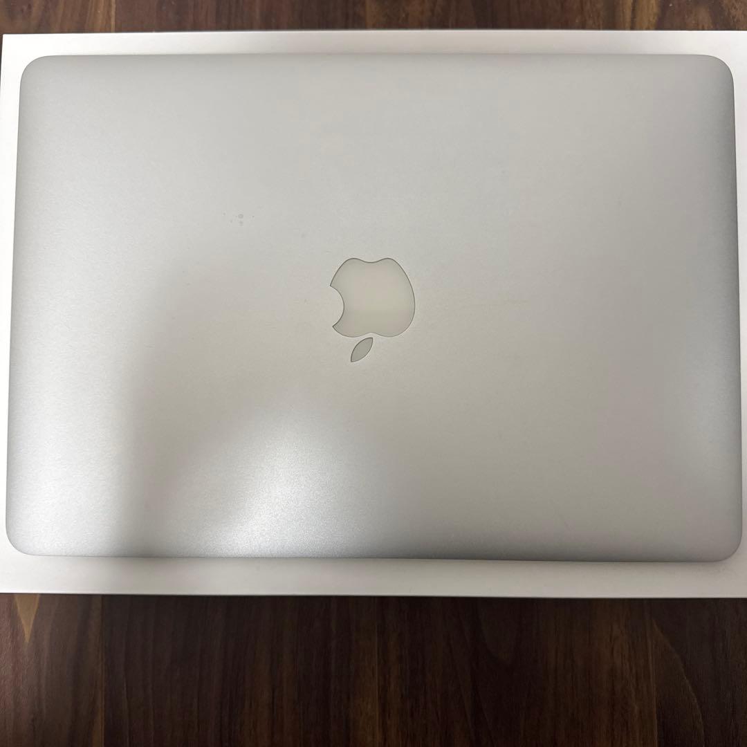 【本日お値下げ】MacBook Air 13インチ シルバー 箱付き