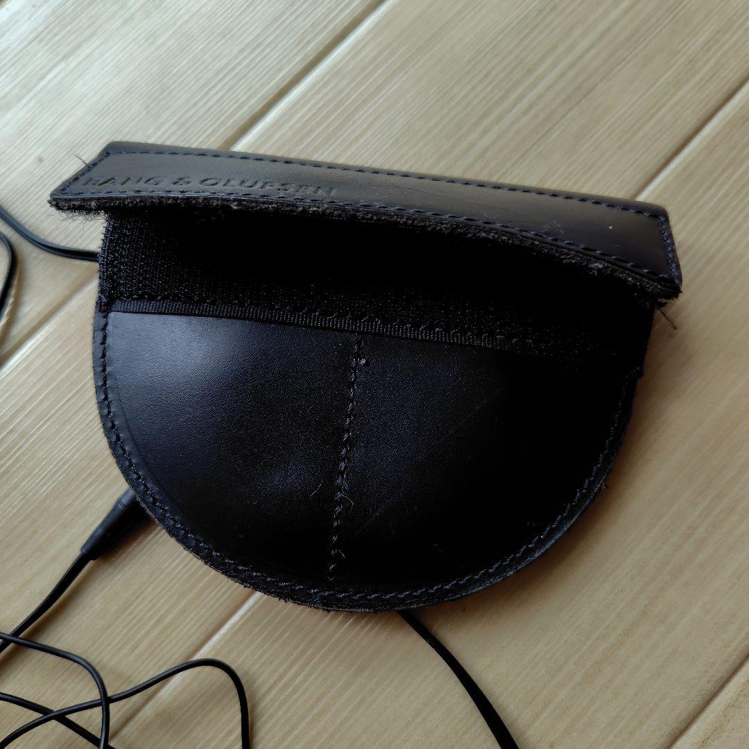 フック型イヤホンとレザーケースセット