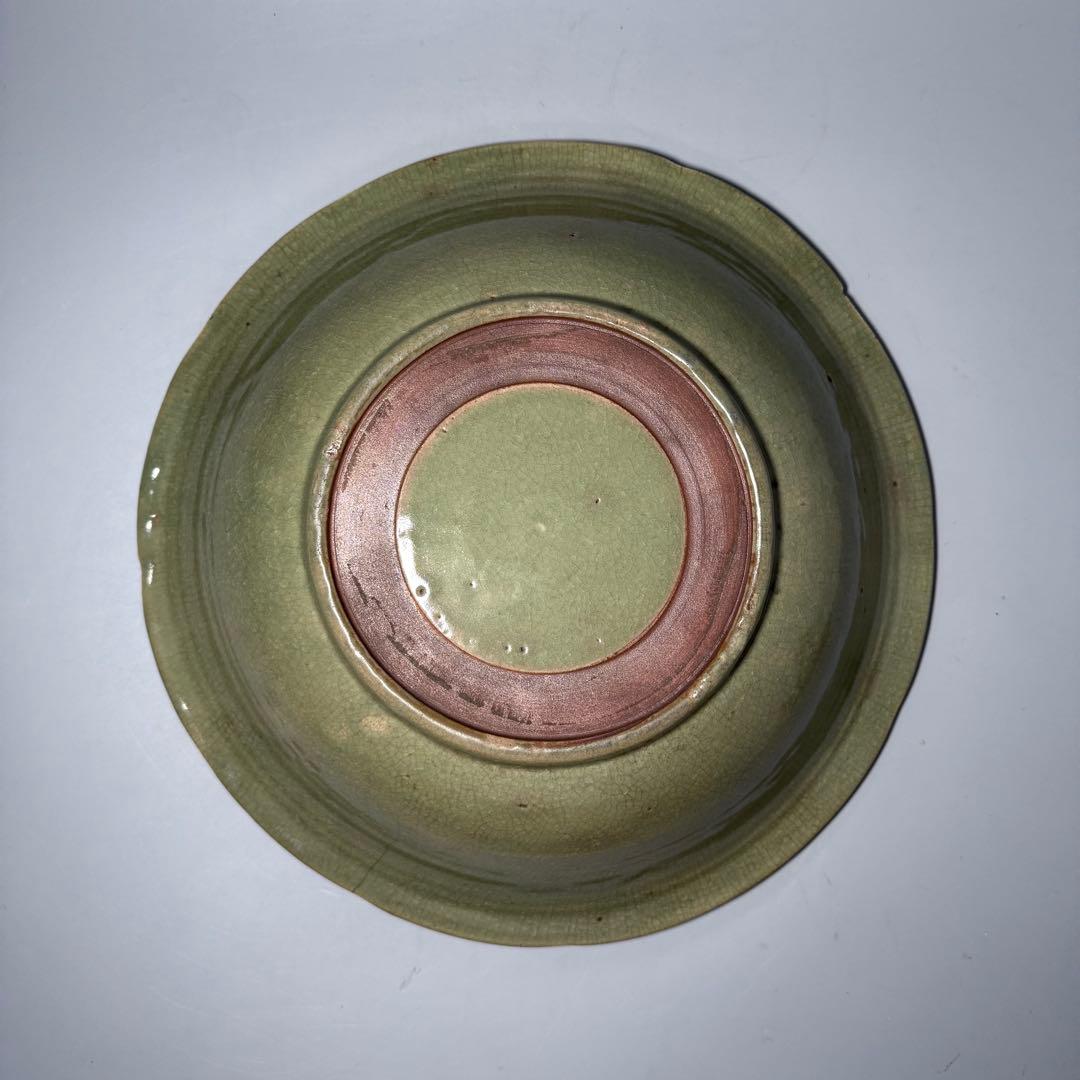 古伊万里　古波佐見　青磁陽刻大皿　共箱　1700年前後　美しい貫入　35.9cm