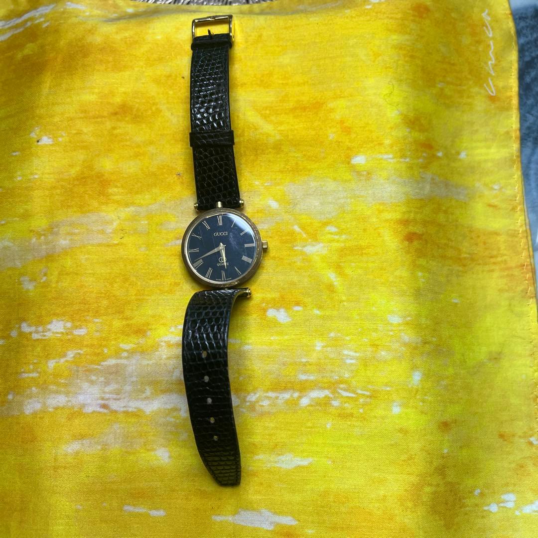GUCCIレディース腕時計(不動)箱無し