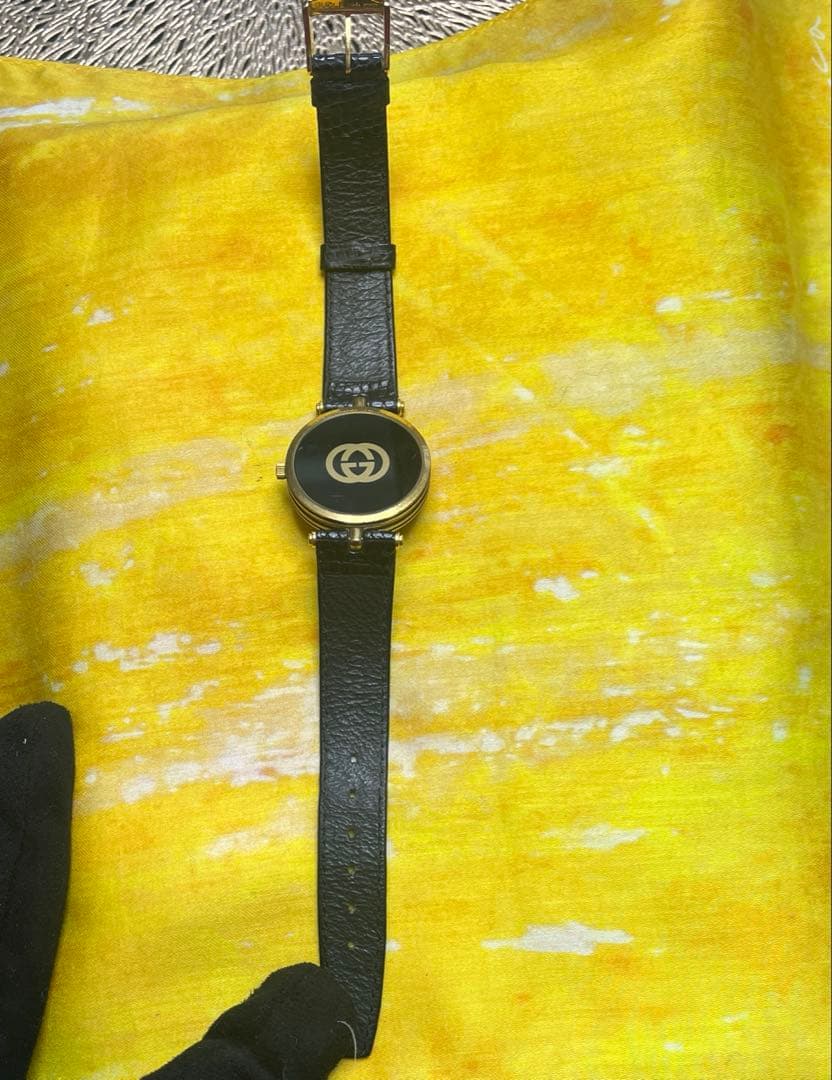 GUCCIレディース腕時計(不動)箱無し