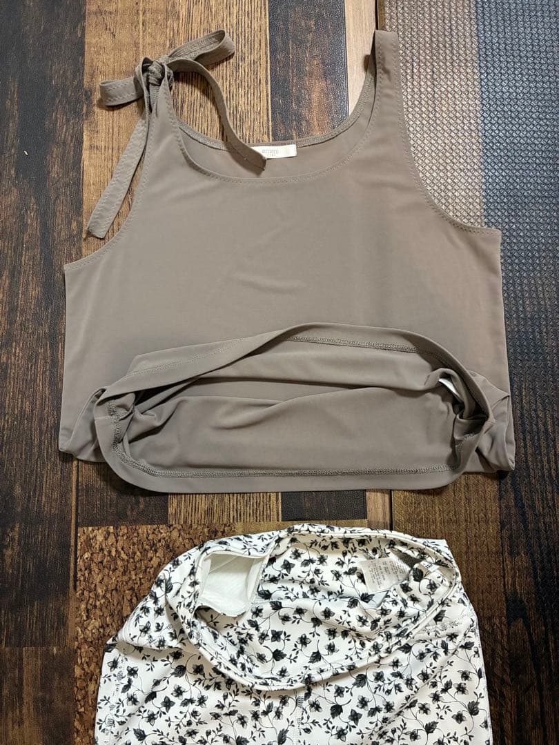 新品同　エミヨガ　ヨガウェア タンクトップ　レギンスセット　S