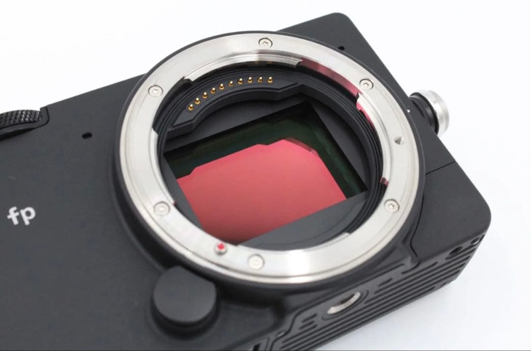 【極美品】SIGMA シグマ フルサイズミラーレス一眼カメラ fp & 45mm