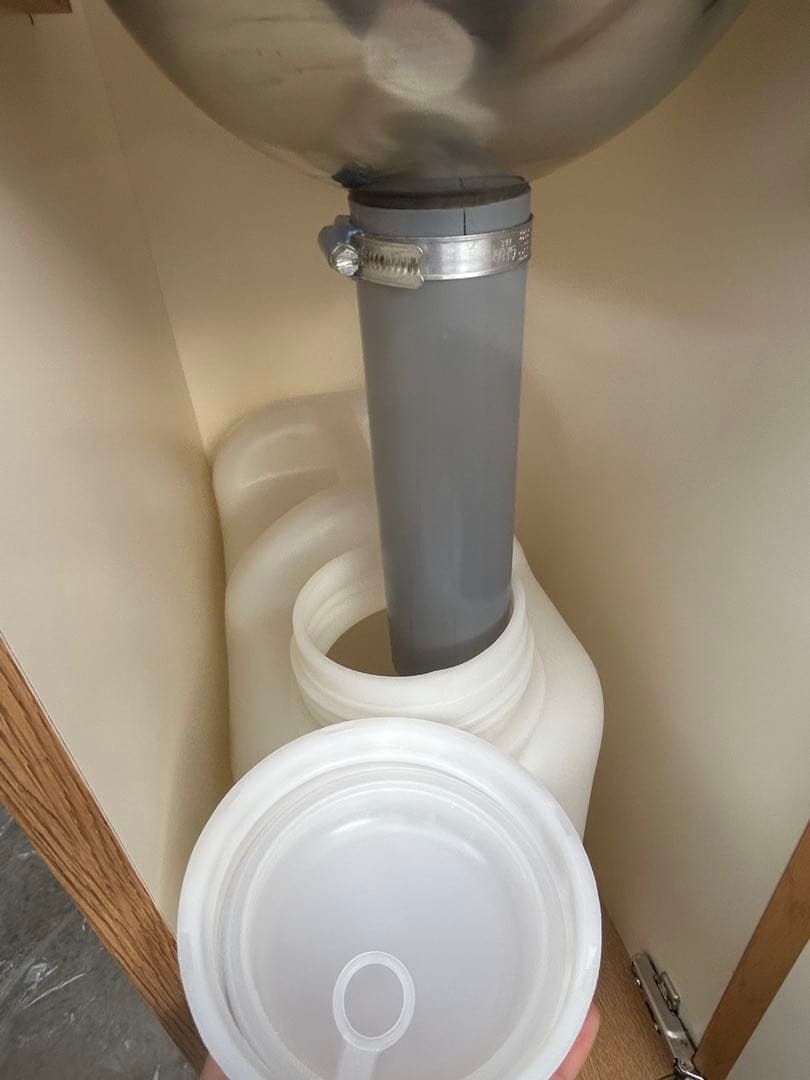 ドリンク飲み残しゴミ箱