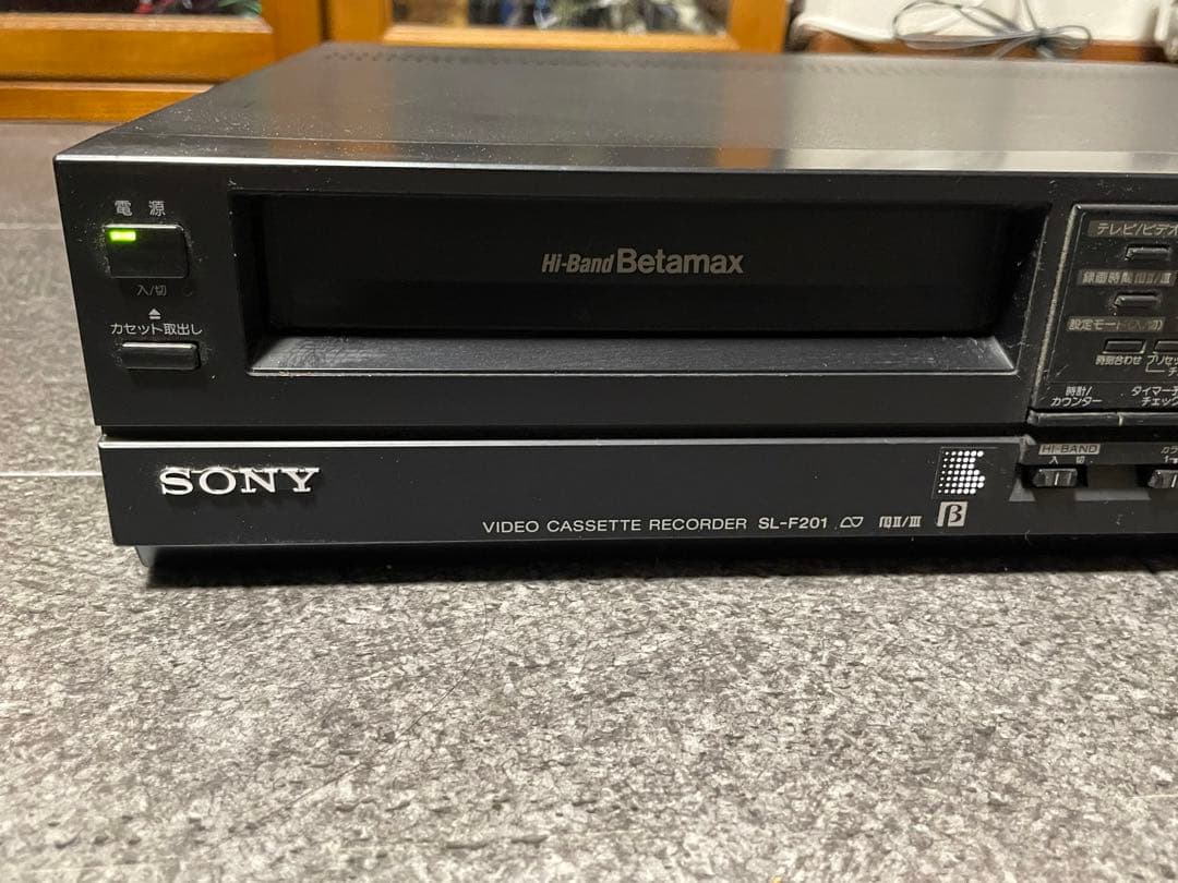 SONY ビデオデッキ　SL-F201とカセット