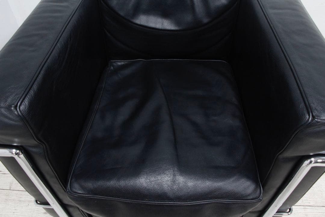 【極美品】 LC2 リプロダクト IDC大塚家具 黒本革 ル・コルビュジエ