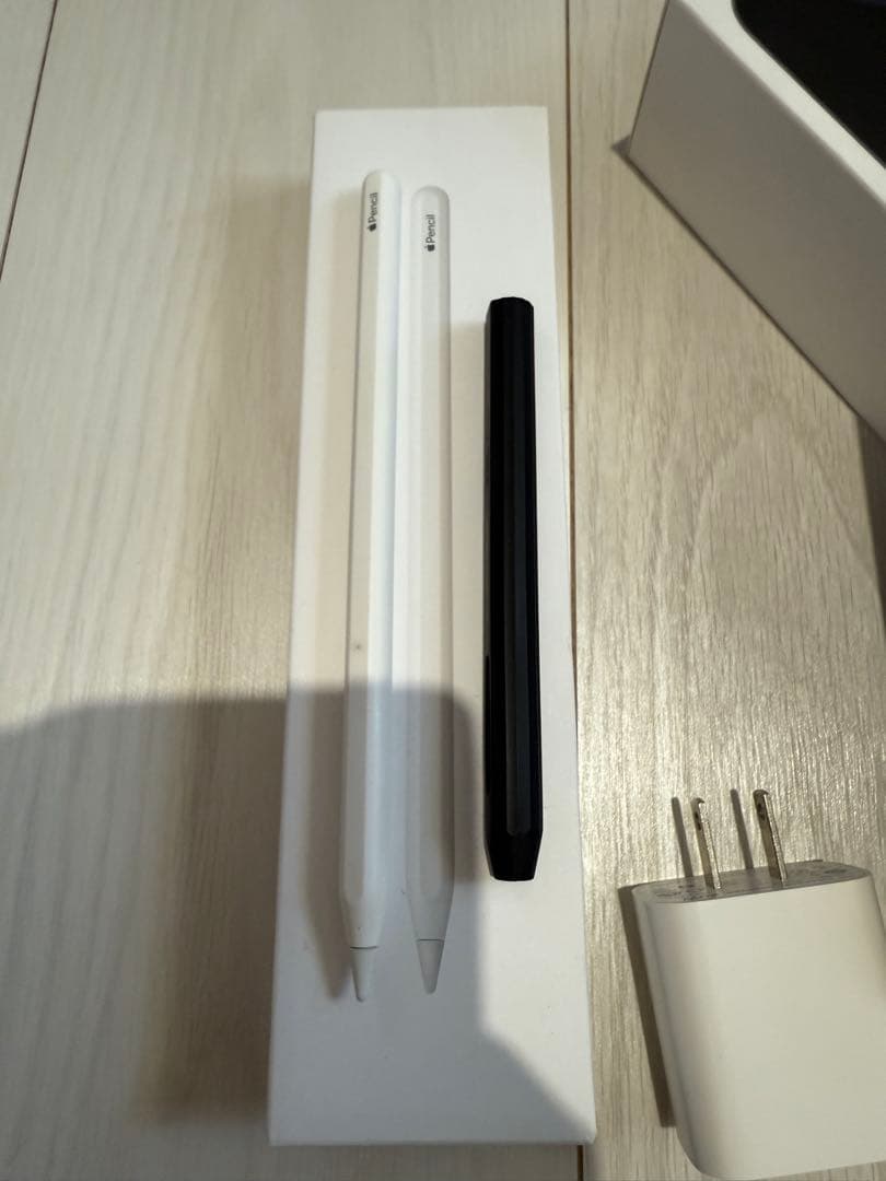 iPad air (第4世代、グレー、64、Wi-Fi)とApplePencil