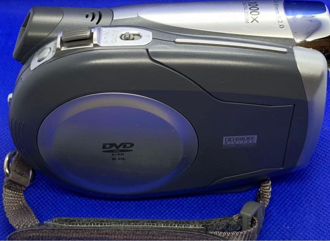 ジャンク品‼️ CANON キヤノン iVIS DC200 DVD ビデオカメラ