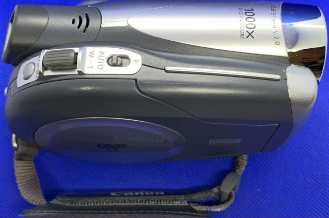 ジャンク品‼️ CANON キヤノン iVIS DC200 DVD ビデオカメラ