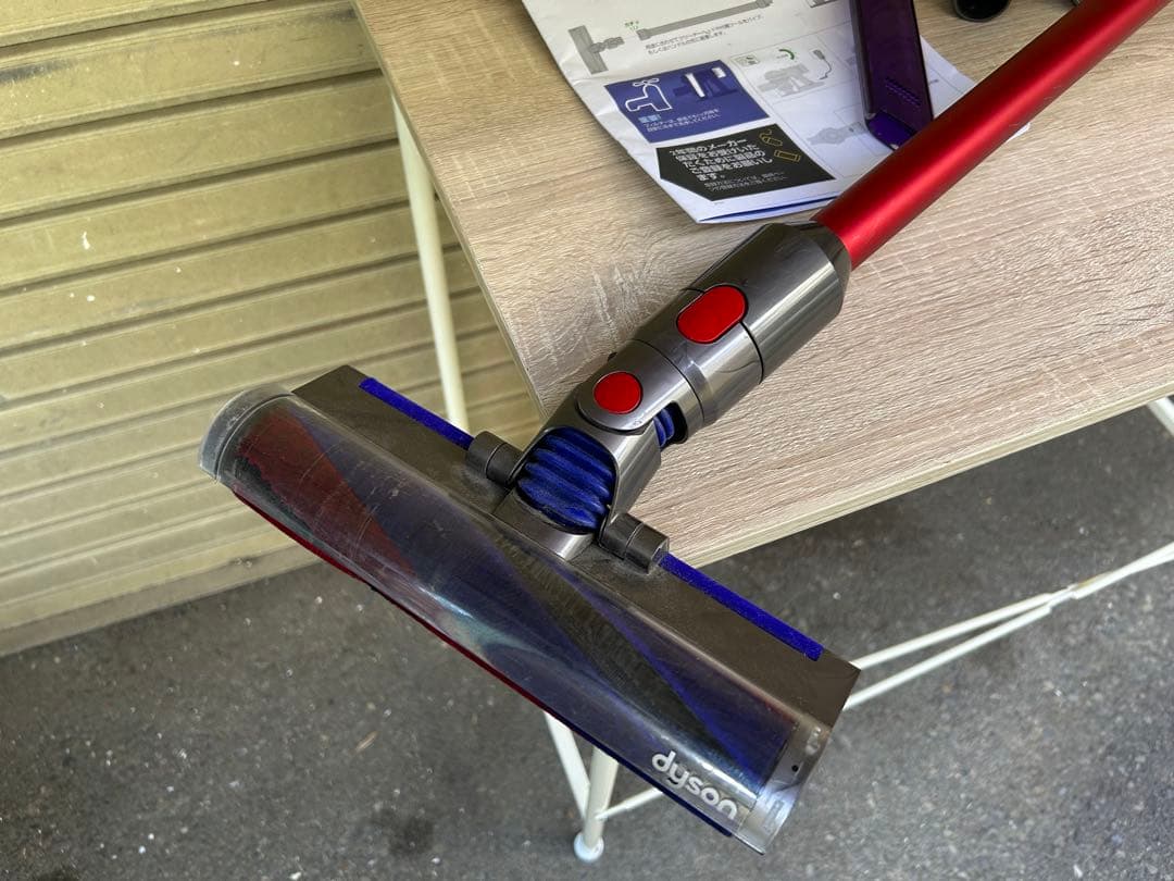 Dyson V8 Slim Fluffy スティッククリーナー本体