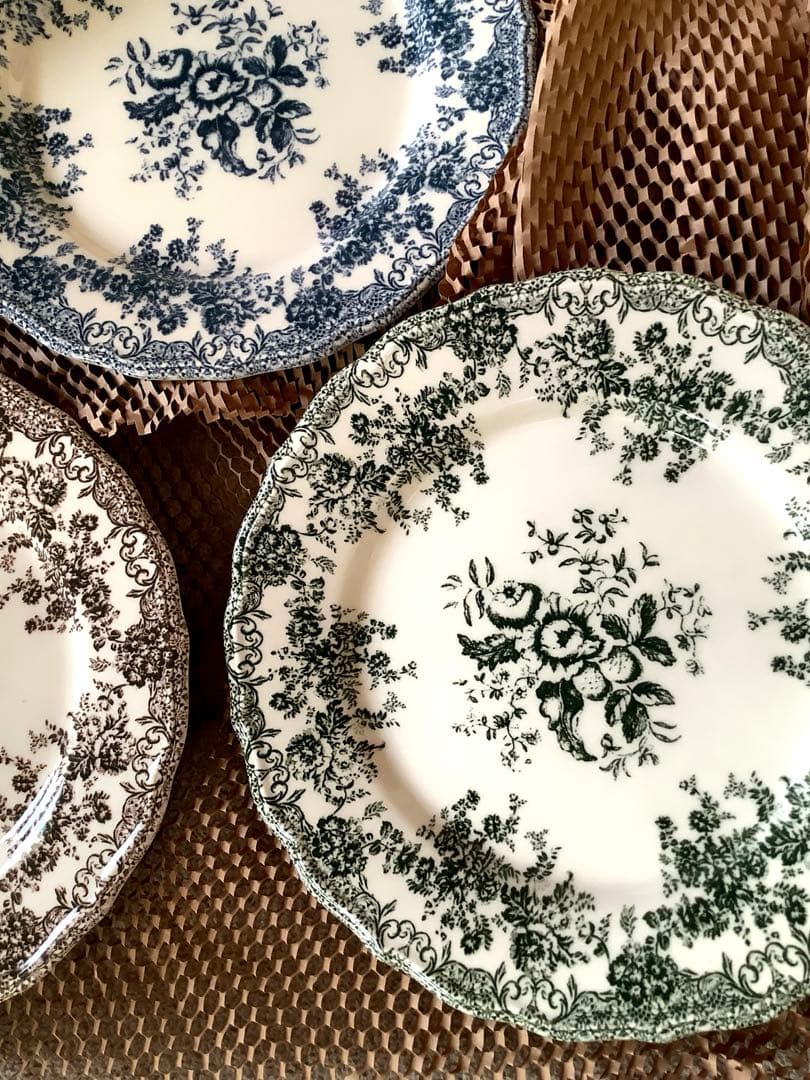 ZARA  フラワーアースンウェアデイナープレート3枚【新品•タグ付き】