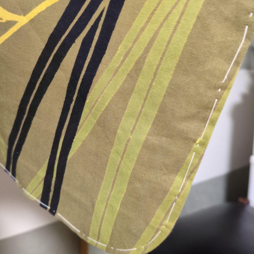 ❤コシノ　ジュンコ　新品　手縫い　浴衣 モスグリーンに山吹き色のユリ