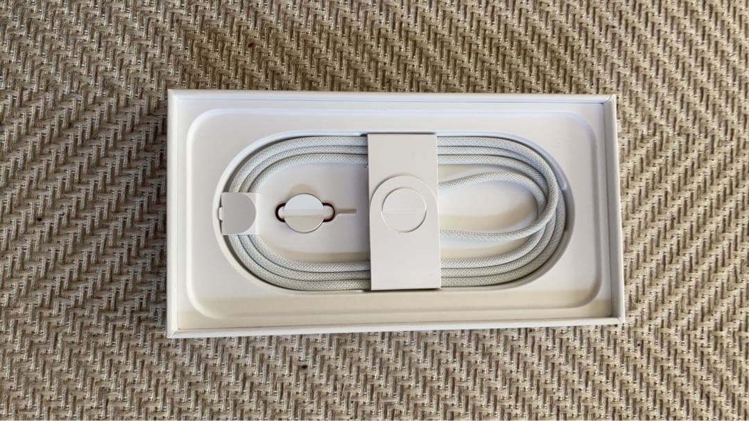 iPhone 16e 新品未使用　128GB ブラック