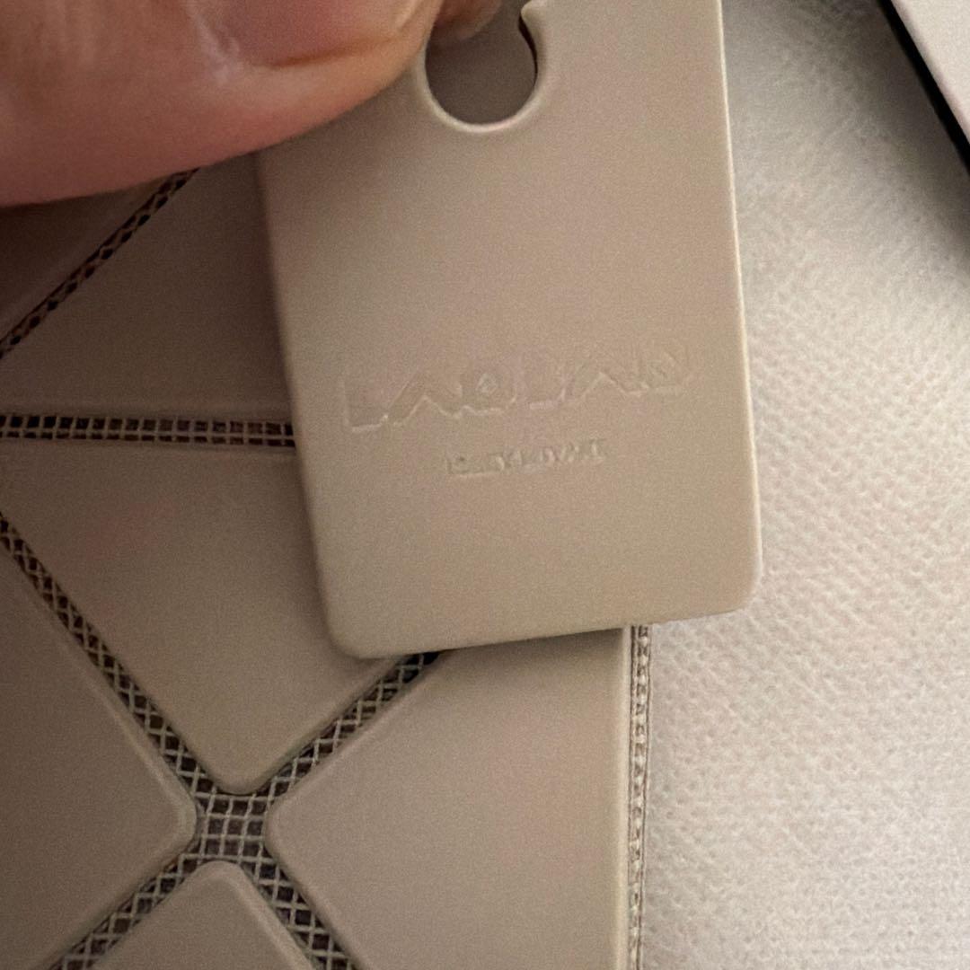 BAOBAO ISSEY MIYAKE CARAT カラット　マットベージュ