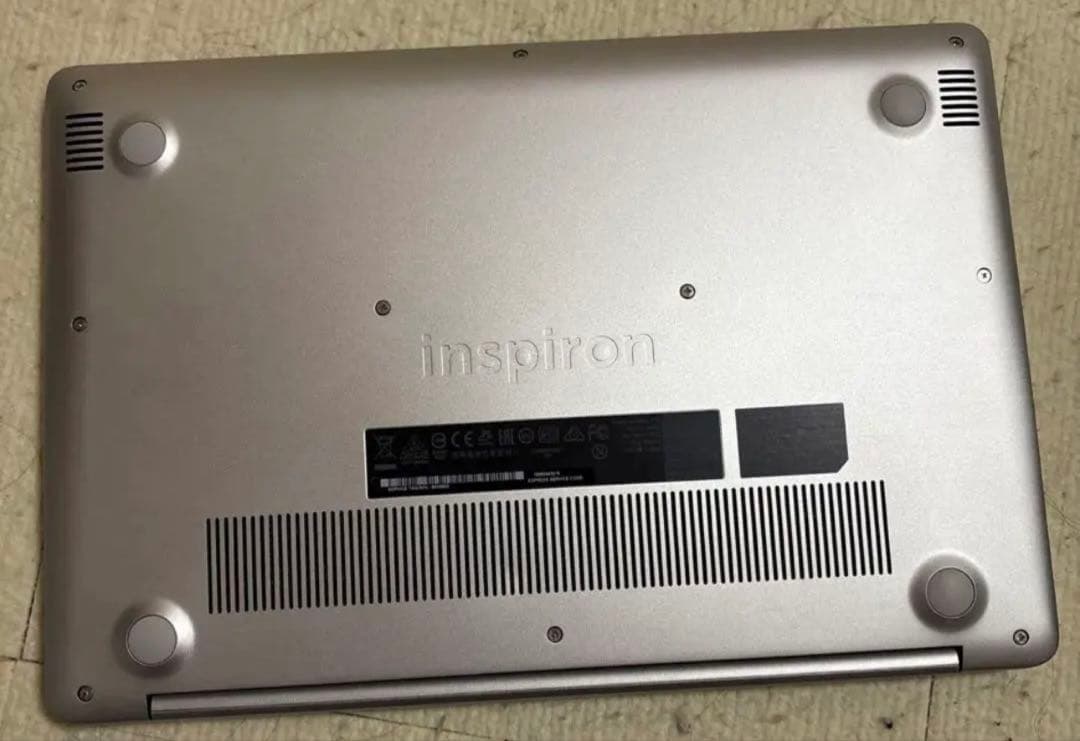 DELL Inspiron シルバーノートパソコン