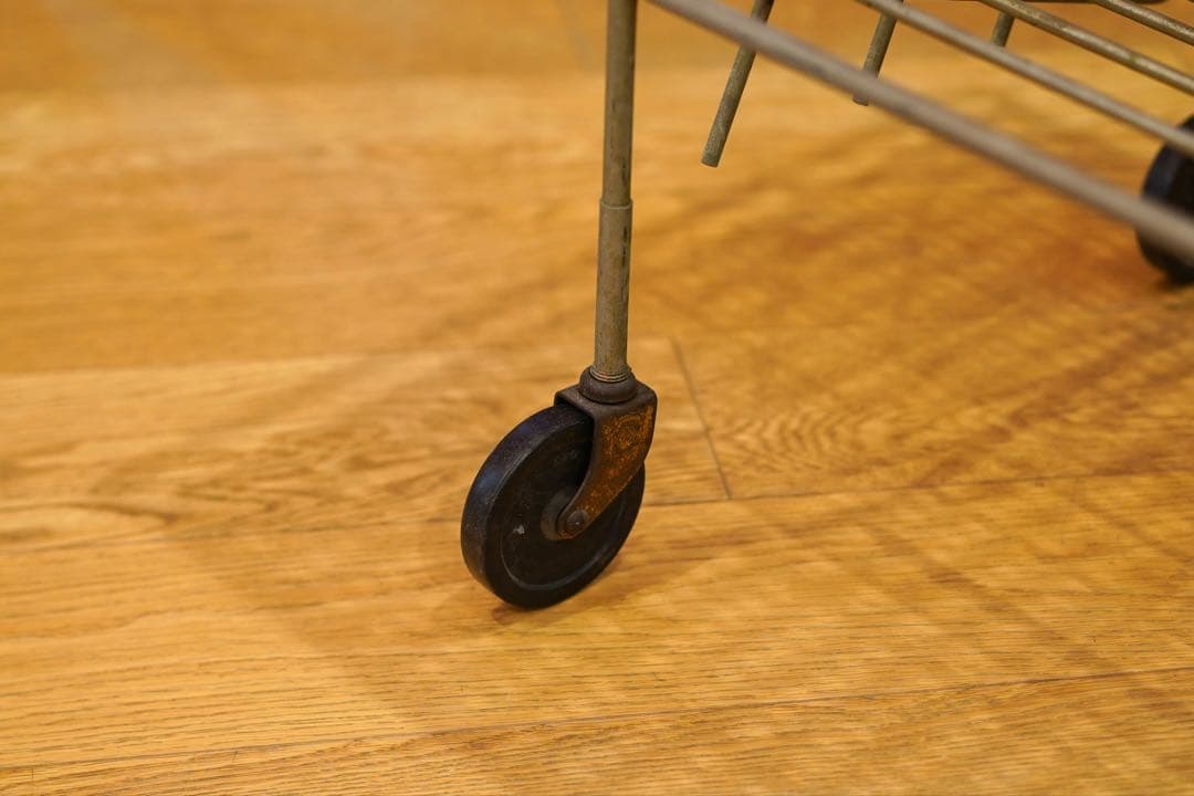 マシューマテゴ風ヴィンテージスチールラック