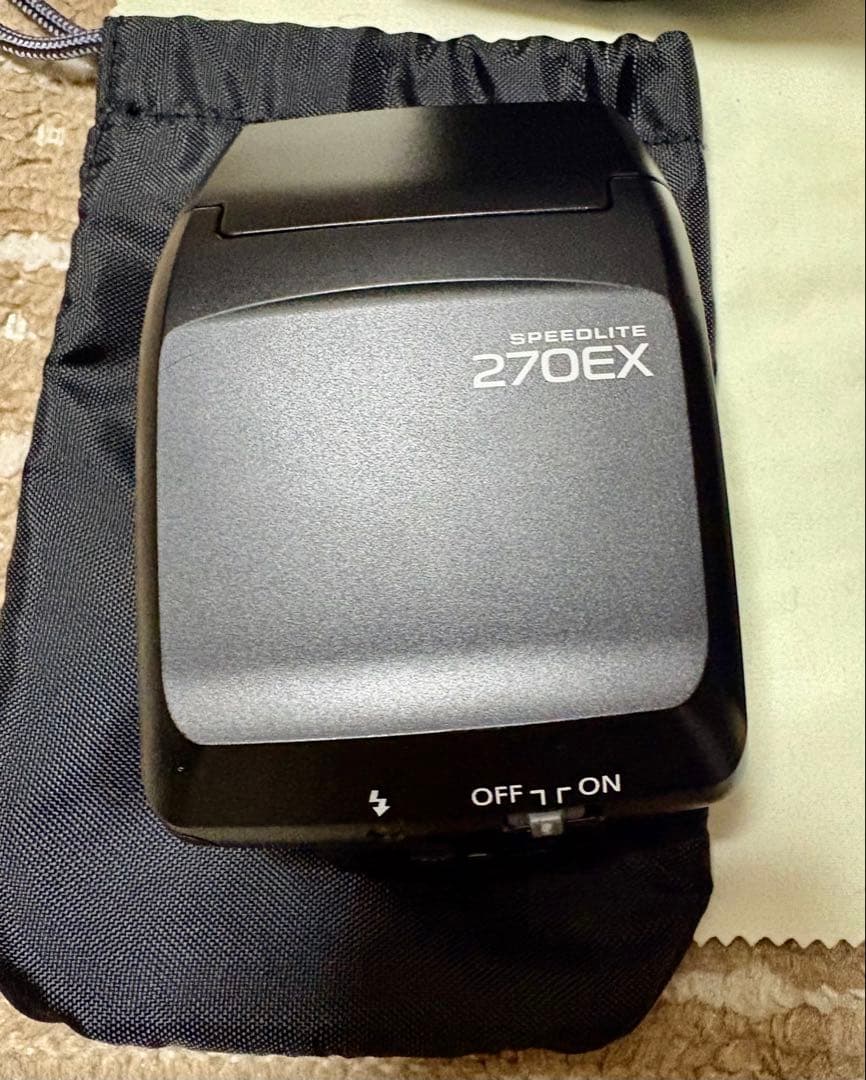 Canon EOS Kiss X3 デジタル一眼レフカメラ 　ダブルズームキット