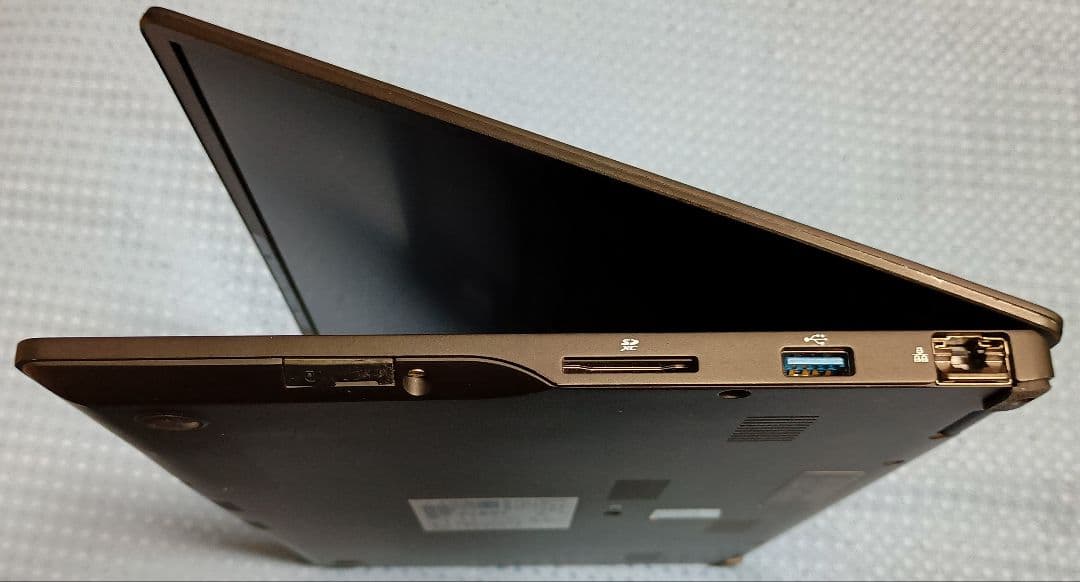 美品 LIFEBOOK U9312/J 第12世代 Core i5 Office