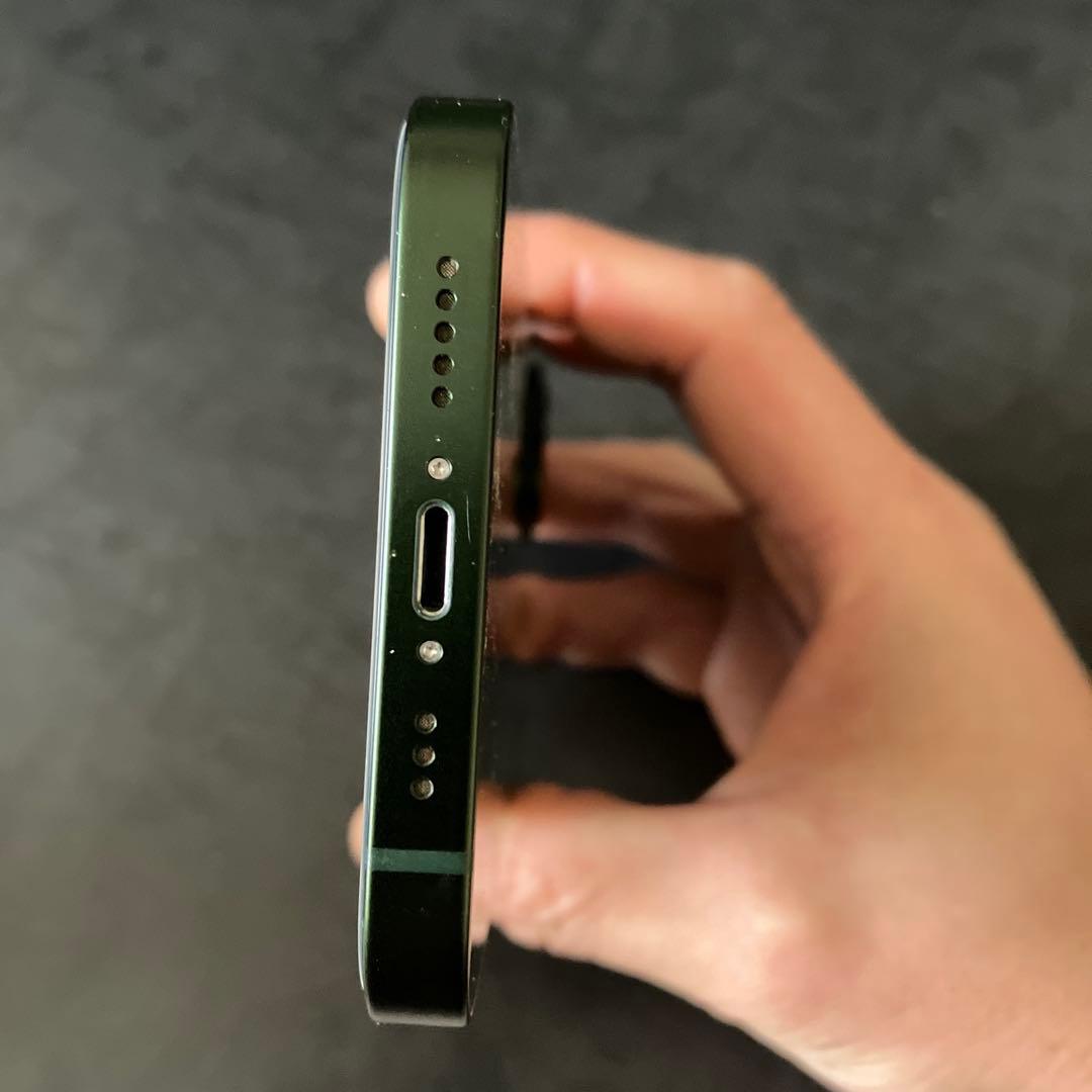 iPhone13 グリーン 128GB SIMフリー おまけでケース付き