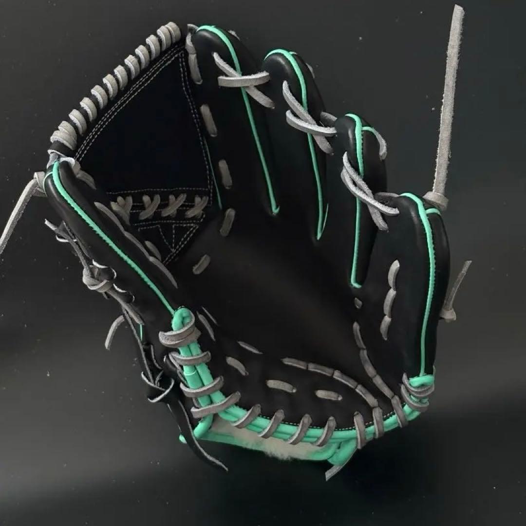 新品　硬式投手用グローブ　湯もみ型付け済み