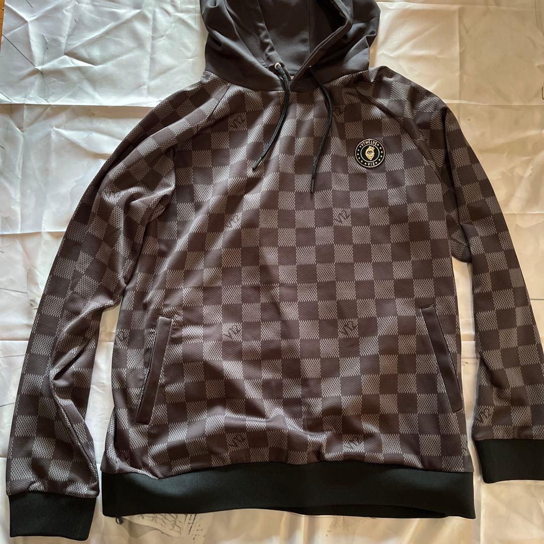 V12 ゴルフウェア　セットアップ　XＬサイズ