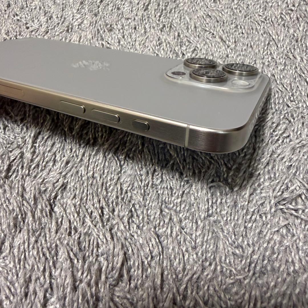 iPhone 15 Pro Max 本体 + 充電ケーブル + クリアケース