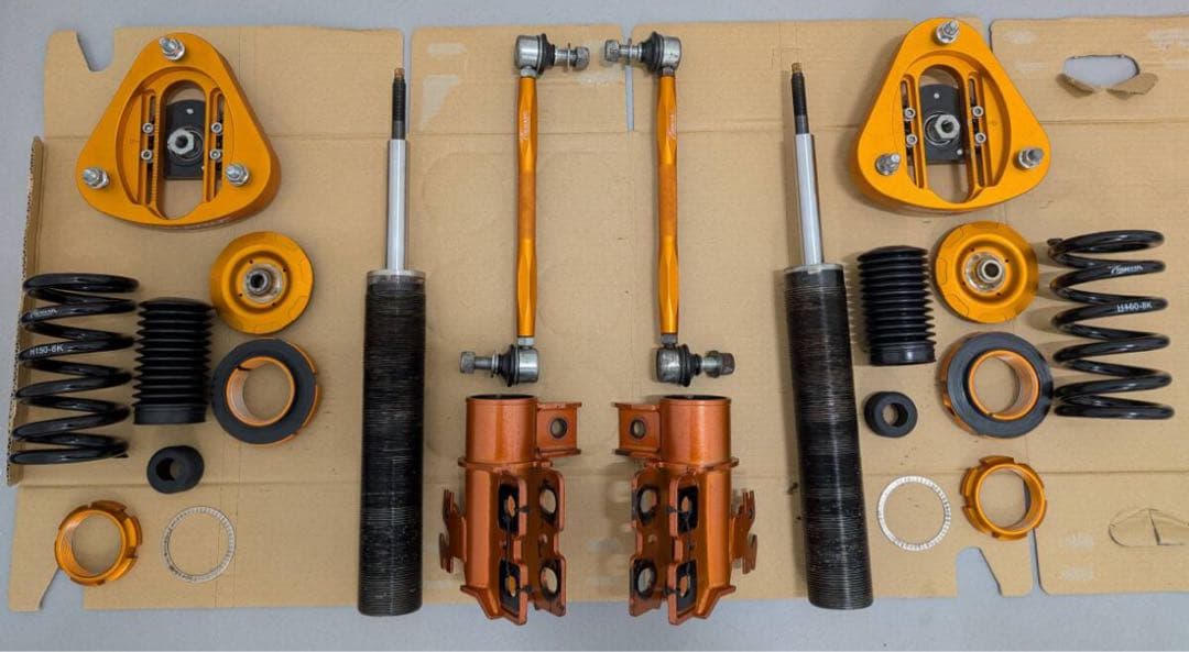 さ*。様 美品　ティーディメンド車高調　トヨタ　カローラスポーツ　50プリウス