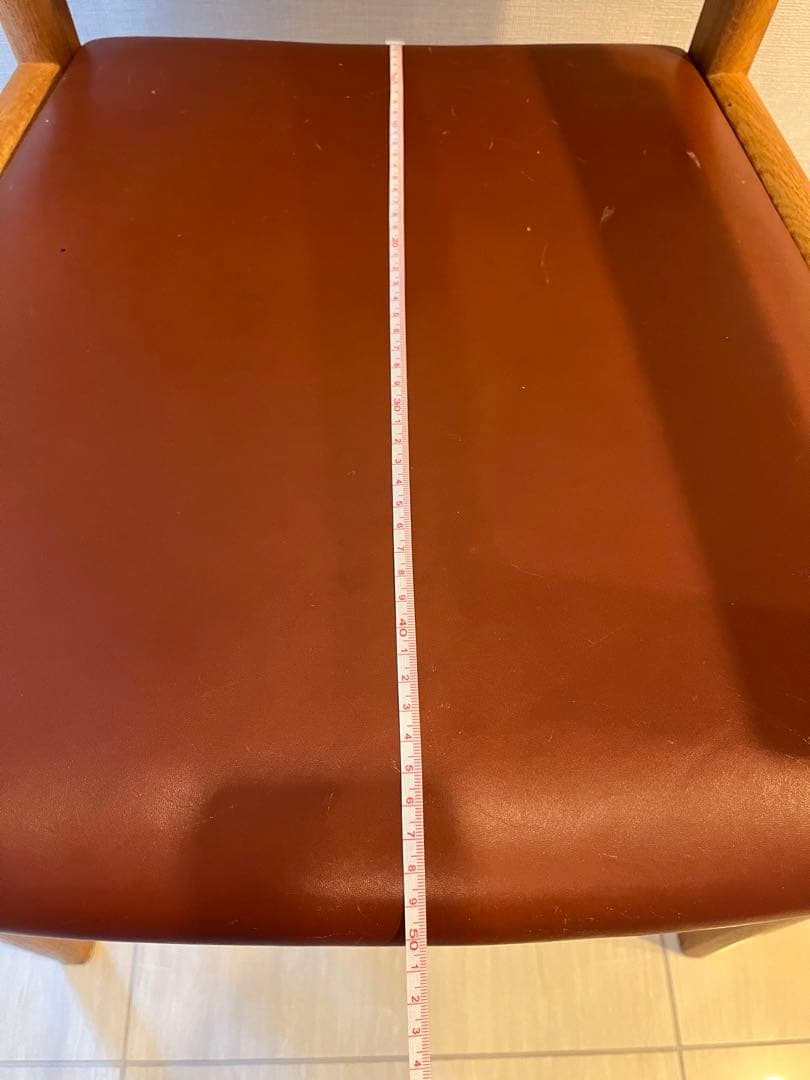 『GECKO』アーム付きダイニングチェア 木製