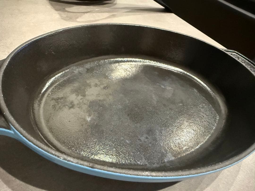 Staub オーバルホットプレート（蓋付き）23cm