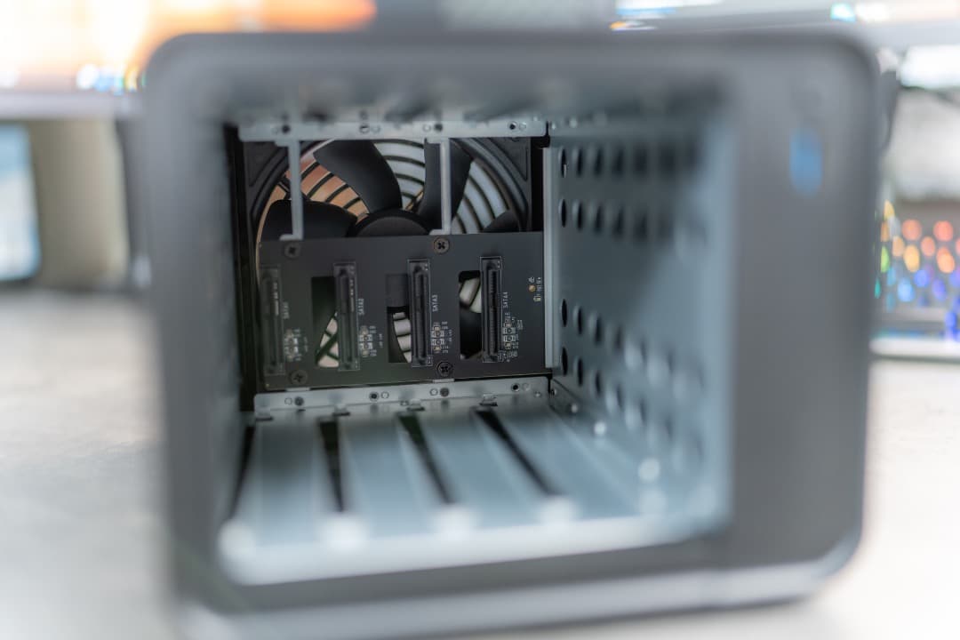 【ほぼ新品】TERRAMASTER F4-425 NAS 4ベイ