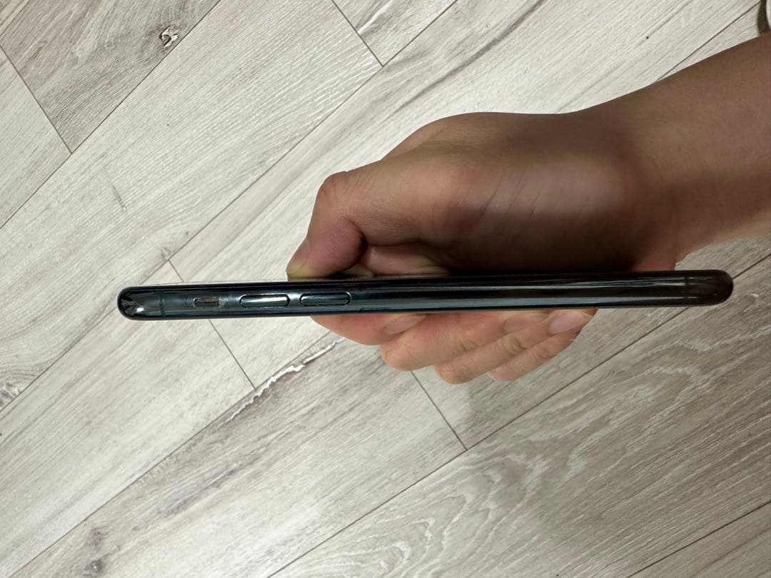 Apple iPhone 11pro ミッドナイトグリーン 美品