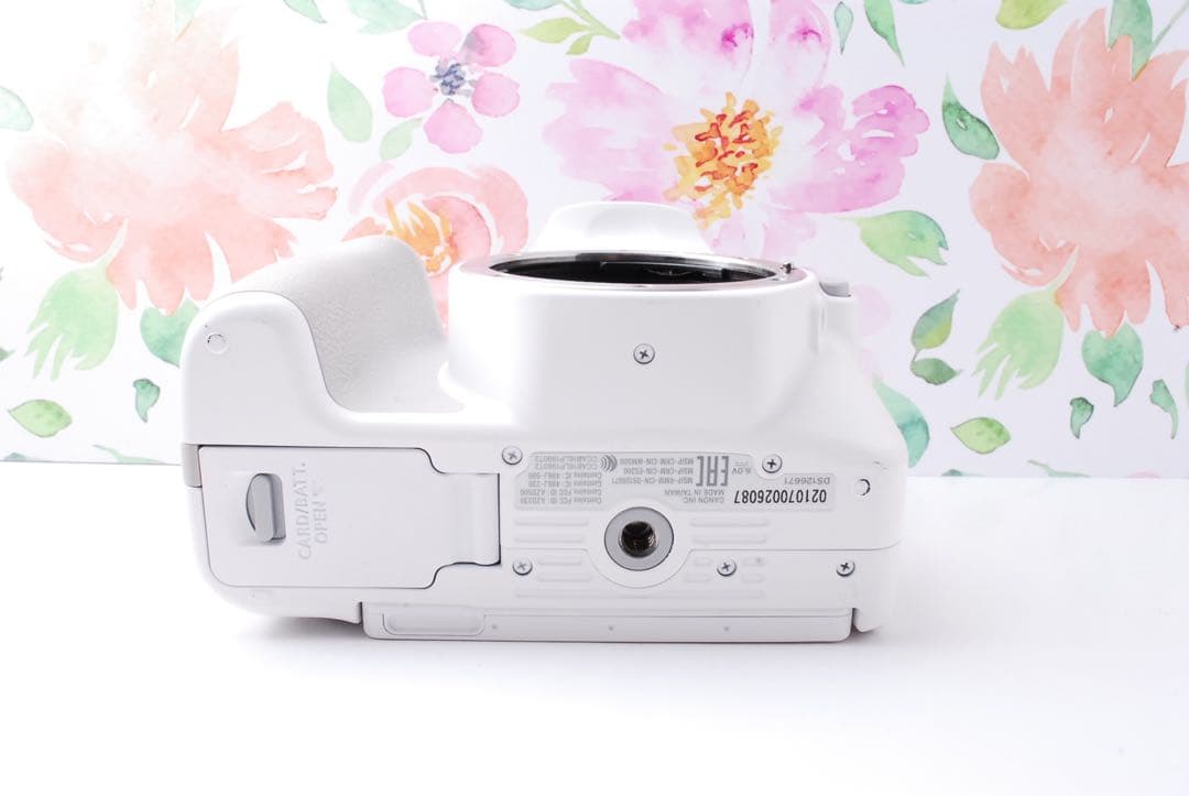 ✨Canon kiss X9✨美品 希少ホワイト スマホに転送 デジタル一眼レフ