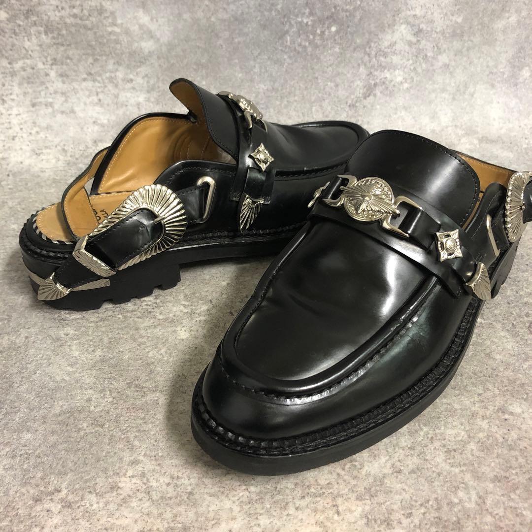 フォロー割■ TOGA PULLA ローファー バックル付き メタル