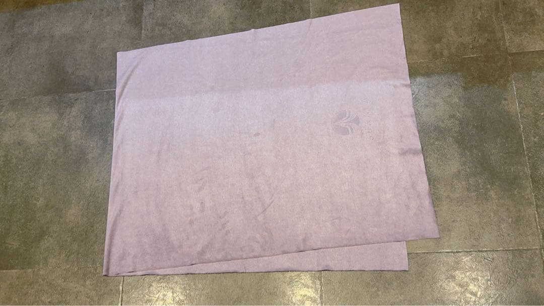 SUKALA3点セット　Lサイズのタンクトップとレギンスセット