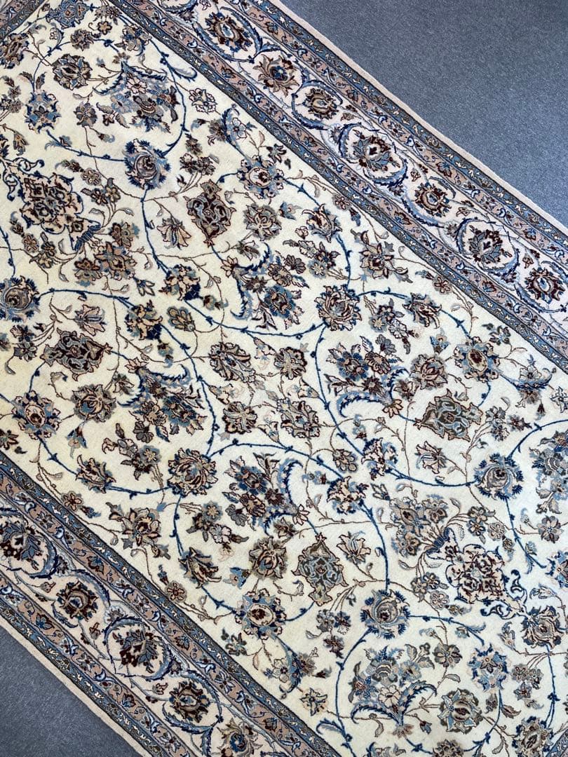 SALE!手織りペルシャ絨毯　ナイン size:248×148cm