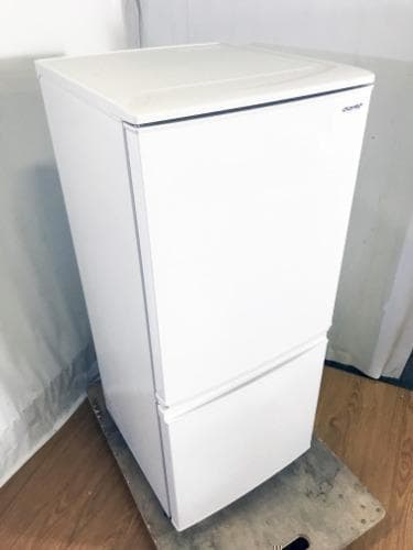 宅内搬入込み2020★SHARP 137L　冷蔵庫【SJ-D14F-W】J954