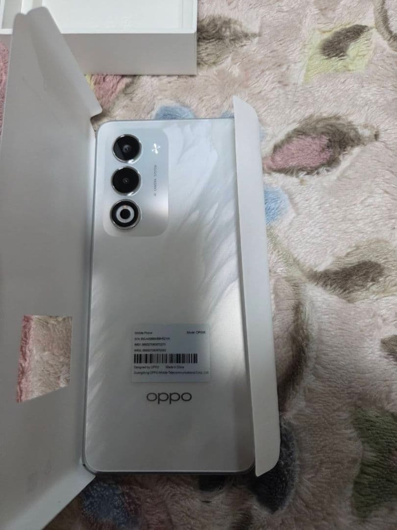 OPPO A5 5G スマートフォン本体　ホワイト