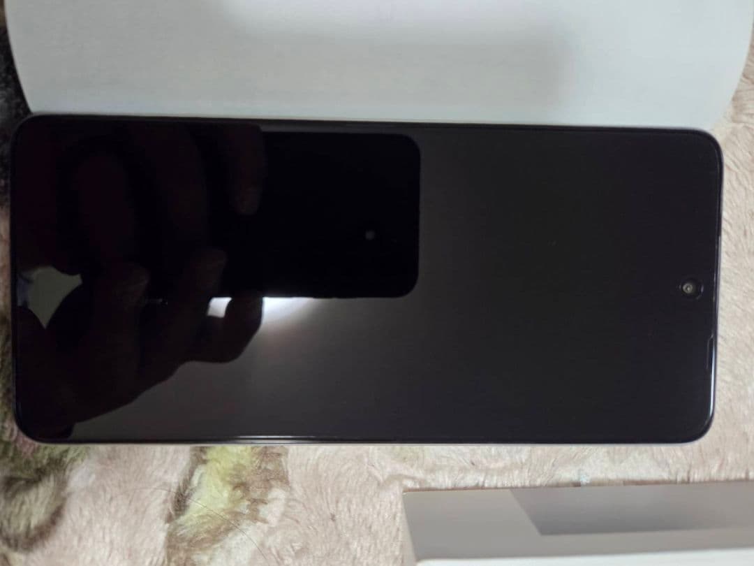 OPPO A5 5G スマートフォン本体　ホワイト