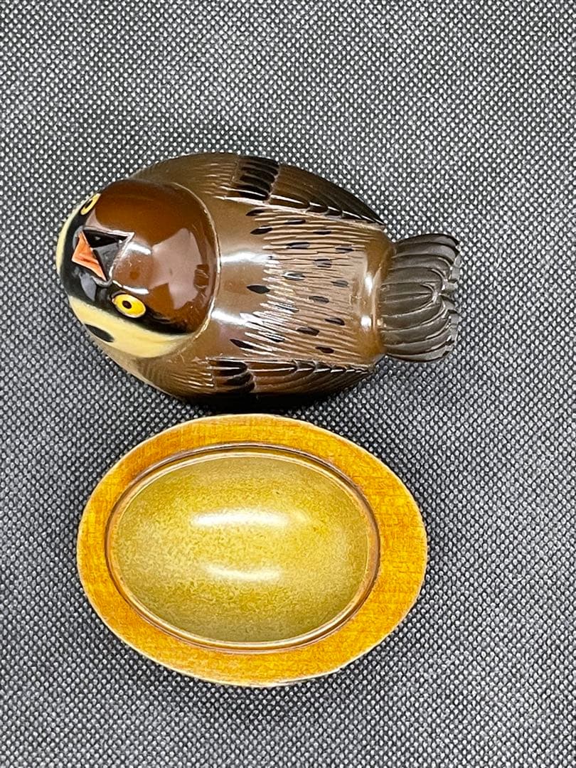 【茶道具】 篠原如雪　雀香合　共箱　細密彫刻、讃岐彫