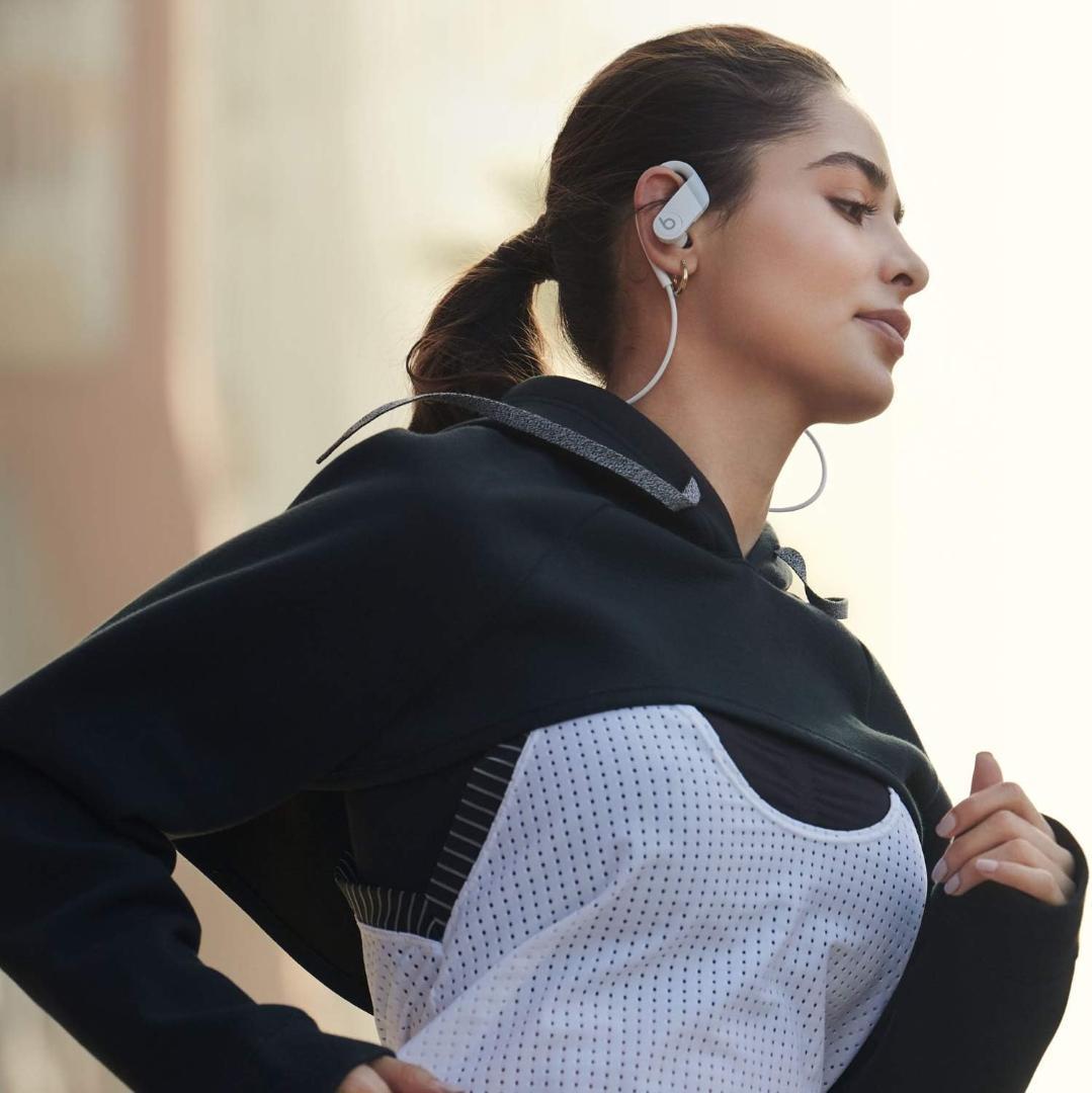 Powerbeatsワイヤレスイヤフォン