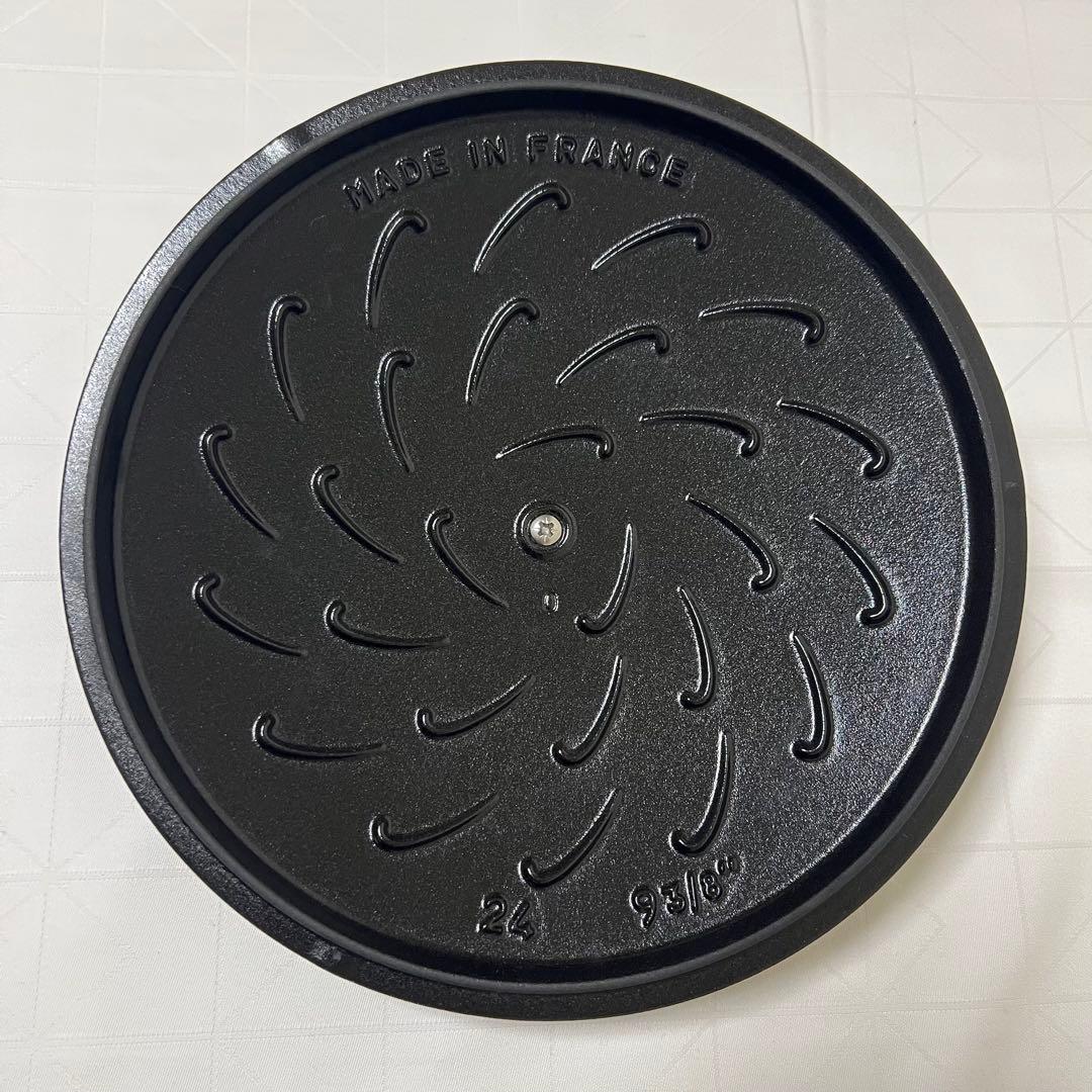 【新品未使用】STAUBストウブワナベ XL❄︎スノーフレーク❄︎24cm 真鍮ノブ