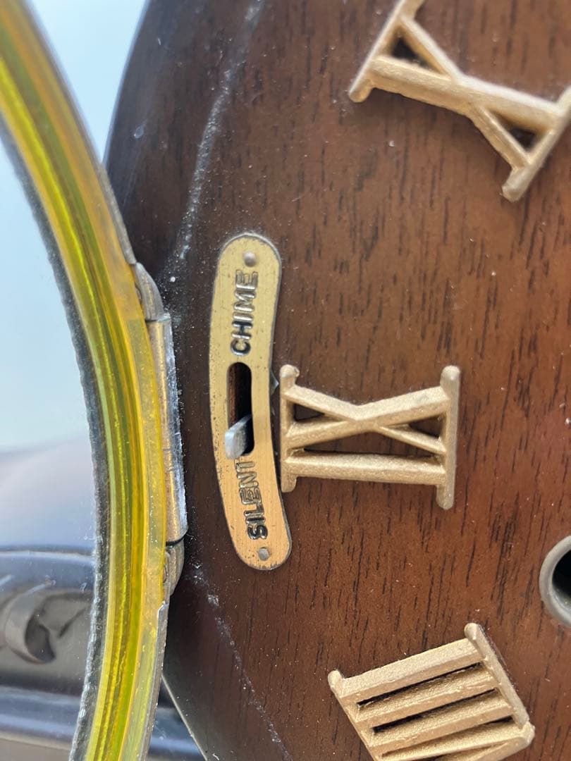 【中古品】木製ゼンマイ式置き時計