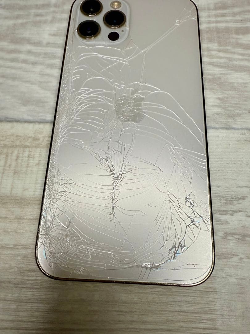 ⭐︎フフ⭐︎Apple iPhone 12 Pro 256GBゴールド 背面割