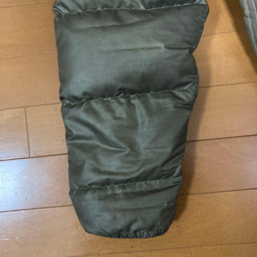 人気パタゴニア　メンズダウンジャケット　XLサイズ カーキ