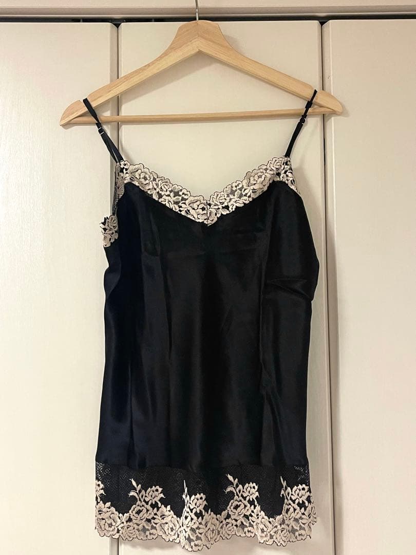 【試着のみ・新品タグ付き】Intimissimi シルク100% キャミソール