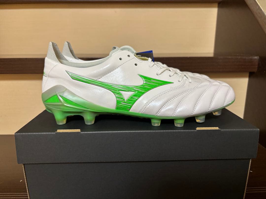 サッカースパイク　モレリアネオ4 JAPAN 限定カラー　新品　26.5cm