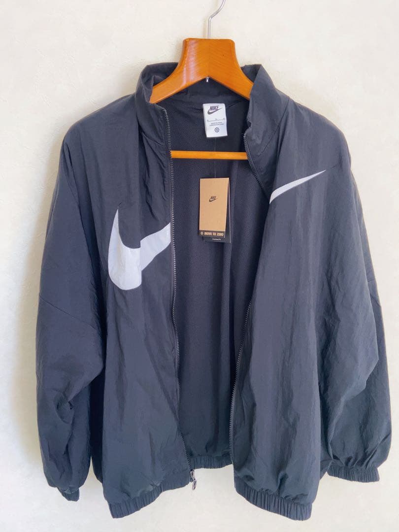 新品！ナイキNIKEレディースウインドブレーカー ジャケット ウーブンジャケット