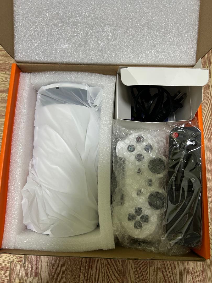 4K ゲームプロジェクター X10 Plus 　内蔵ゲーム　日本語説明書付き