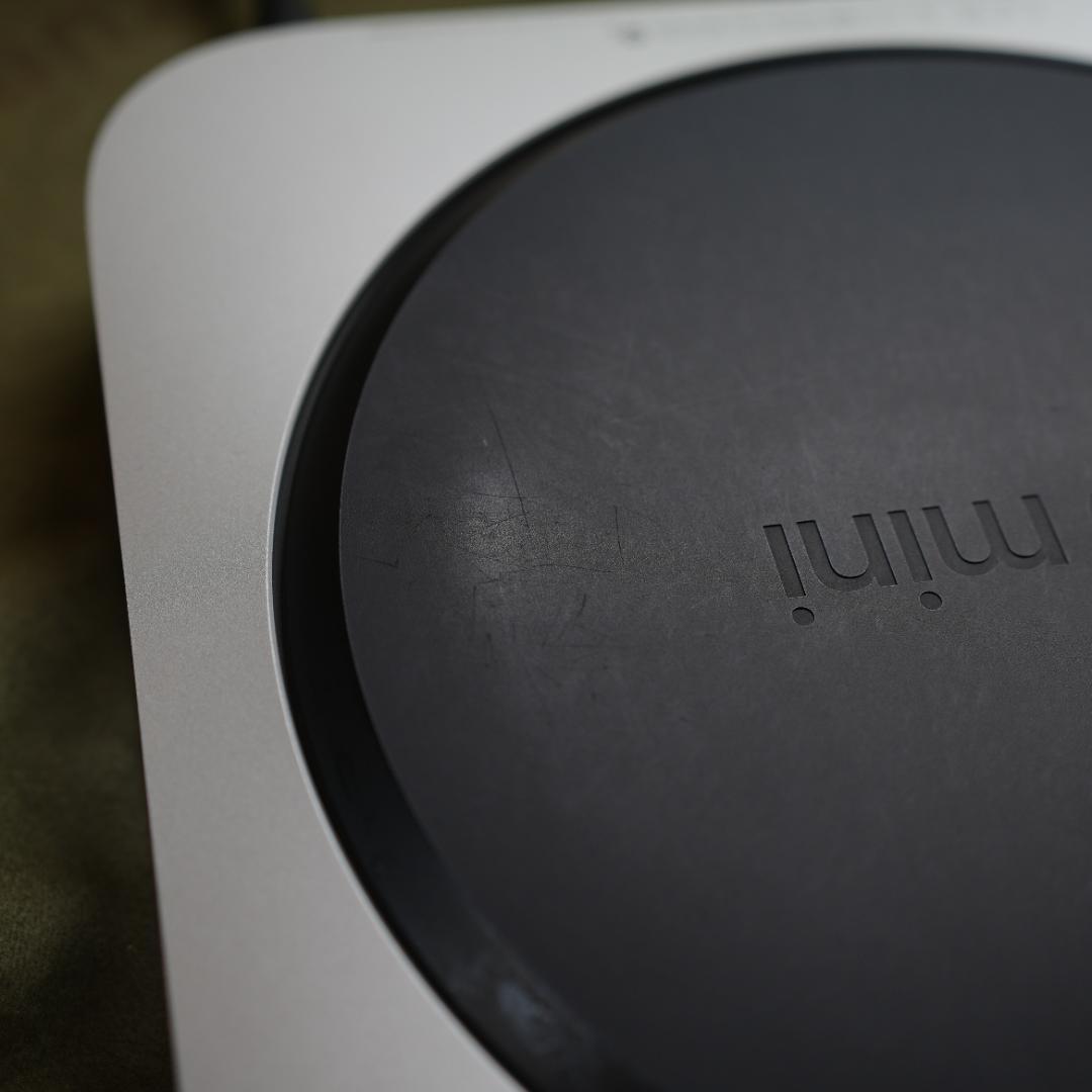 Mac mini(M1, 2020,16GB) Magic Trackpad付き